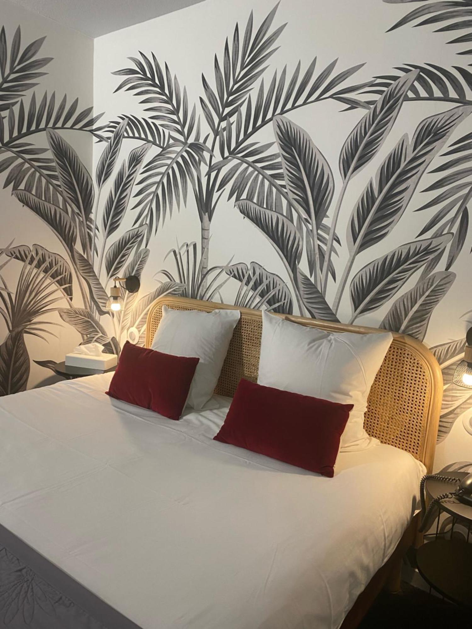 Hotel Le Pavillon De Saint-Lo - Anciennement Lunotel Экстерьер фото